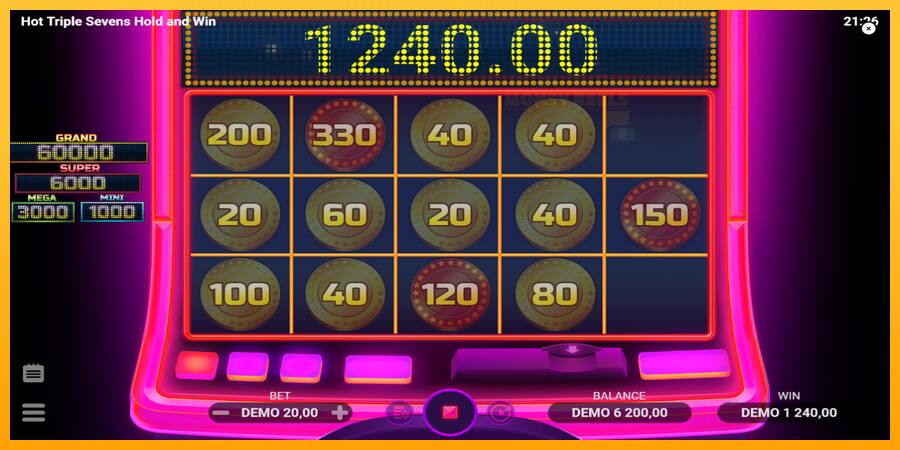 Hot Triple Sevens Hold & Win παιχνιδομηχανή για τα χρήματα, εικόνα 4